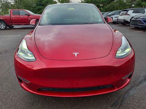 Used 2024 Tesla Model Y Long Range AWD/4WD image 8