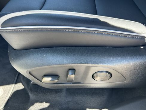 Used 2026 Buick Enclave Preferred FWD image 29