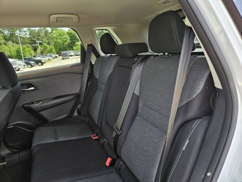 Used 2023 Nissan Rogue SV AWD/4WD image 29