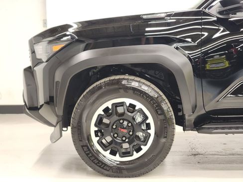 Used 2025 Toyota 4Runner 4WD image 38