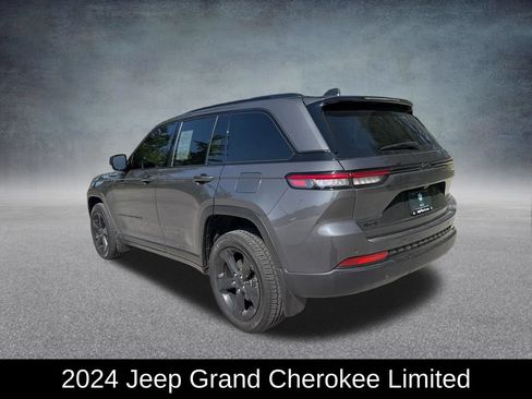 Used 2024 Jeep Grand Cherokee Limited w/ Black Appearance Package AWD/4WD image 3
