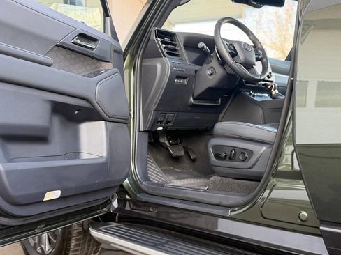 Used 2024 Lexus GX 550 w/ Accessory Package (Z1) AWD/4WD image 4
