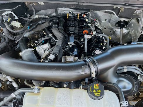 Used 2023 Ford Expedition XLT RWD image 33