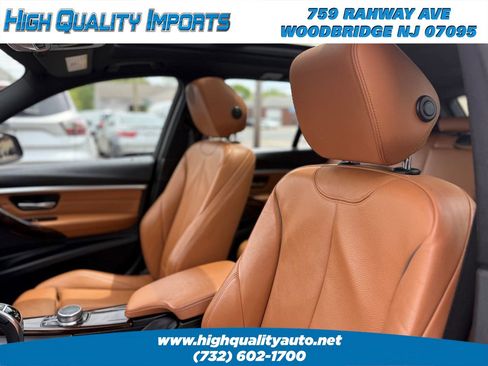 Used 2018 BMW 330i xDrive Wagon AWD/4WD image 46