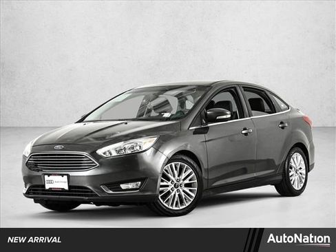 Used 2015 Ford Focus Titanium w/ Titanium Cold Weather Package FWD image 1