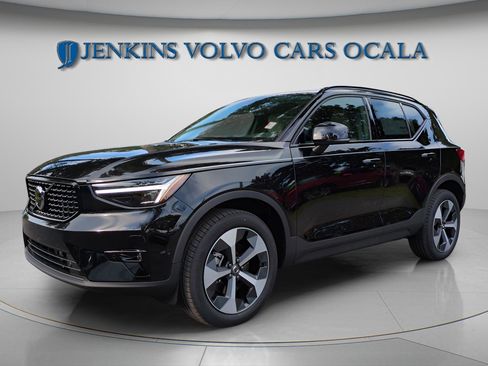 New 2025 Volvo XC40 B5 Plus w/ Protection Package Premier image 4