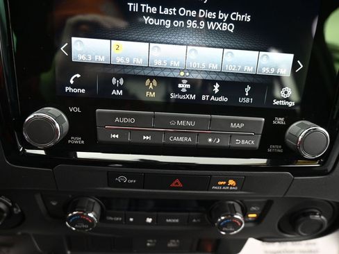 Used 2024 Nissan Frontier PRO-4X w/ Off-Road Protection Package image 25