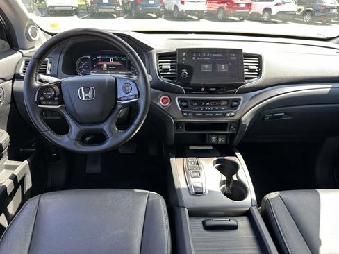 Certified 2021 Honda Pilot Special Edition image 13