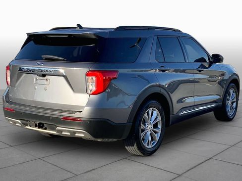 Used 2022 Ford Explorer XLT w/ Equipment Group 202A image 13