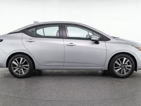 Used 2025 Nissan Versa SV image 11