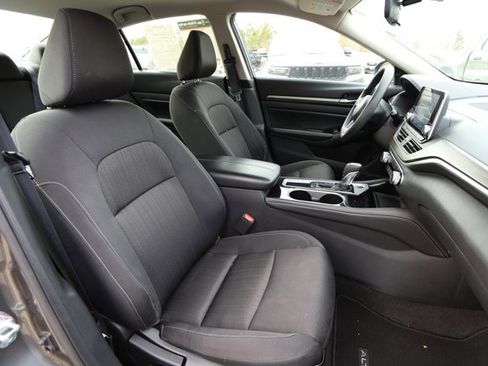 Used 2023 Nissan Altima 2.5 SV image 25