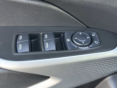 Used 2024 Chevrolet Trax RS w/ Driver Confidence Package image 14