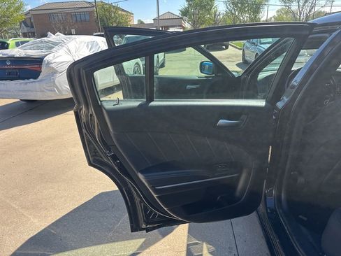 Used 2023 Dodge Charger SXT RWD image 12