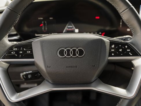 Certified 2025 Audi Q5 Premium w/ Convenience Package image 17