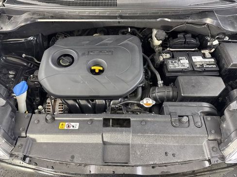 Used 2017 Kia Soul + w/ Primo Package FWD image 17