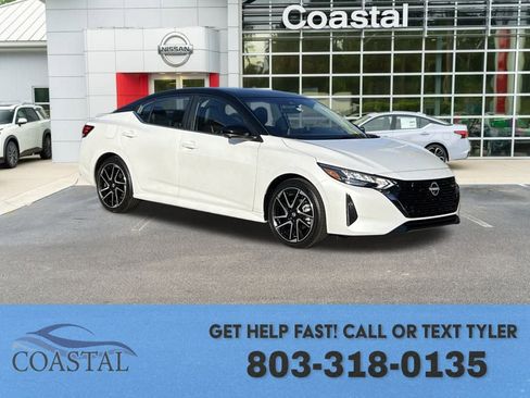 New 2025 Nissan Sentra SR w/ SR Premium Package FWD image 3