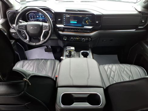 Used 2024 Chevrolet Silverado 1500 LT Trail Boss image 8