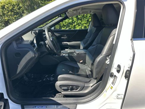 Used 2020 Lexus ES 300h w/ Accessory Package 2 FWD image 12