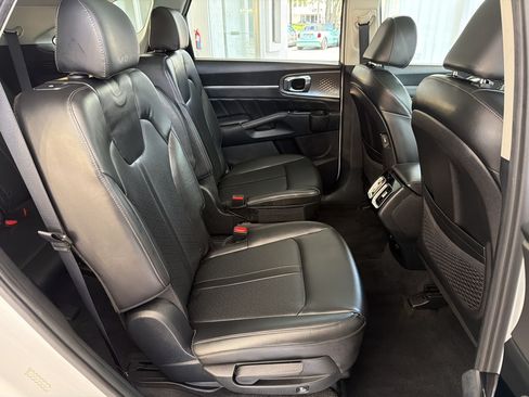 Used 2023 Kia Sorento SX FWD image 32