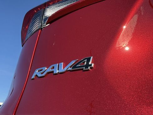 Used 2025 Toyota RAV4 XLE Premium image 6