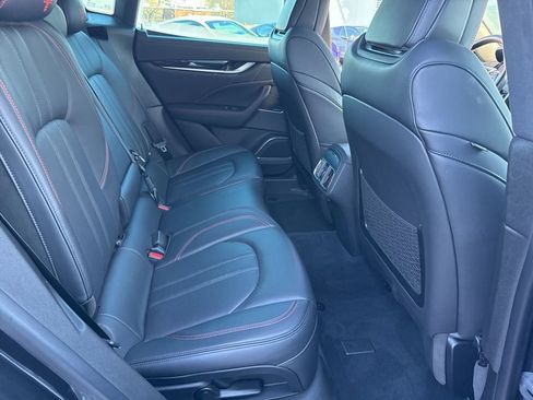 Used 2024 Maserati Levante GT Ultima image 33