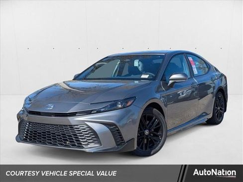 New 2025 Toyota Camry SE image 1