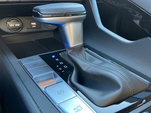 Used 2025 Hyundai Elantra SEL image 42
