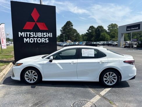 Used 2023 Toyota Camry LE FWD image 6