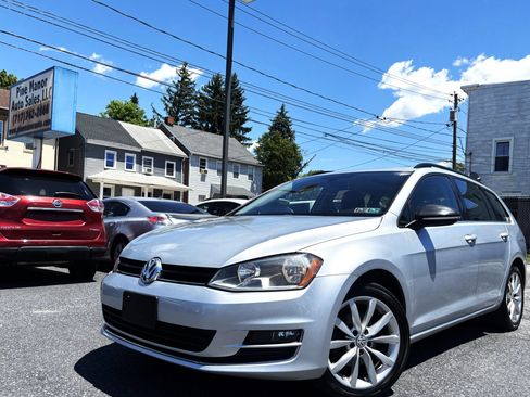 Used 2016 Volkswagen Golf SE FWD image 1