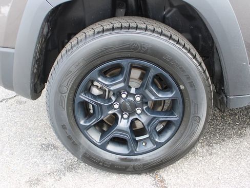 Used 2021 Jeep Cherokee Trailhawk w/ Comfort/Convenience Group image 36