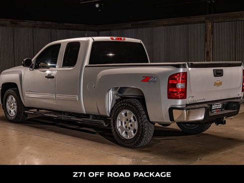 Used 2011 Chevrolet Silverado 1500 LT AWD/4WD image 6
