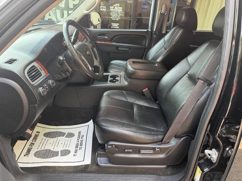 Used 2011 Chevrolet Suburban LT AWD/4WD image 9