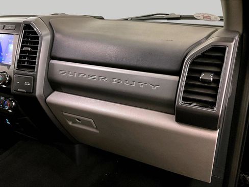 Used 2022 Ford F350 XLT w/ XLT Premium Package AWD/4WD image 15