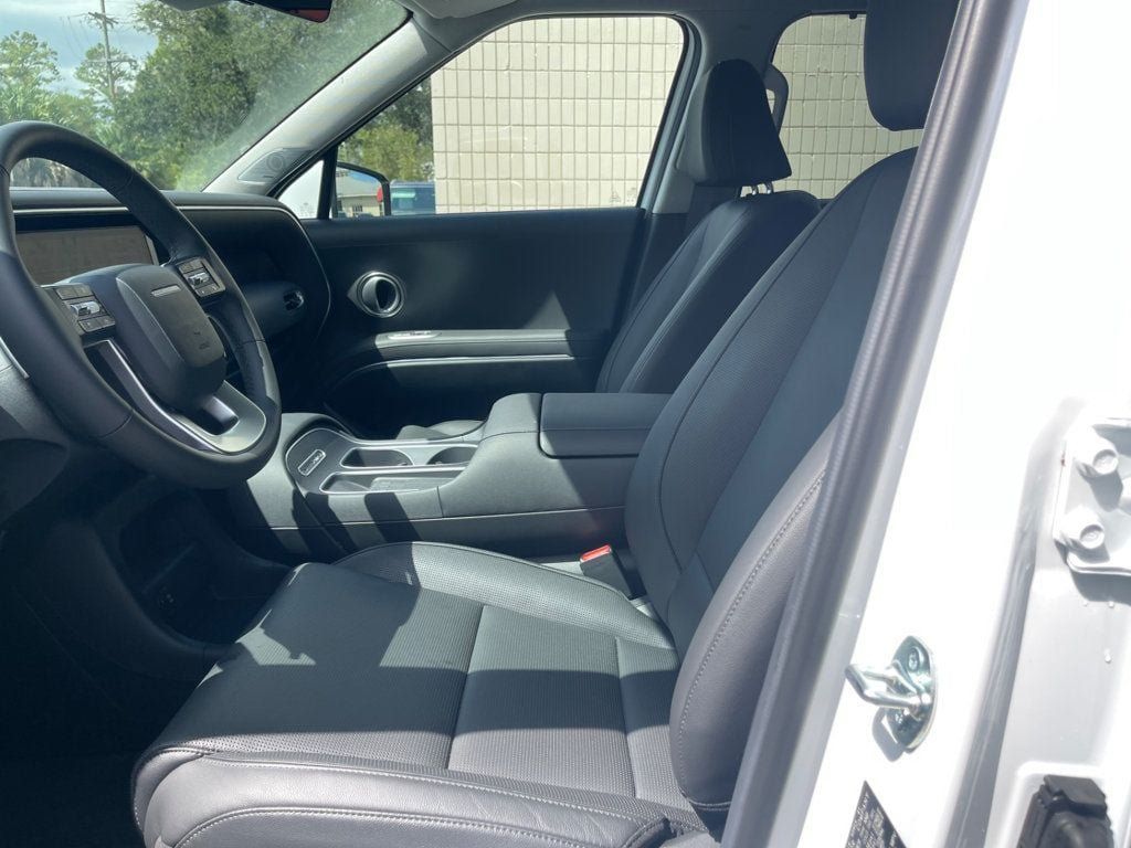 Used 2026 Hyundai Palisade Limited AWD/4WD image 12