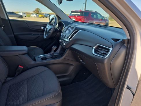 Used 2020 Chevrolet Equinox LT image 14