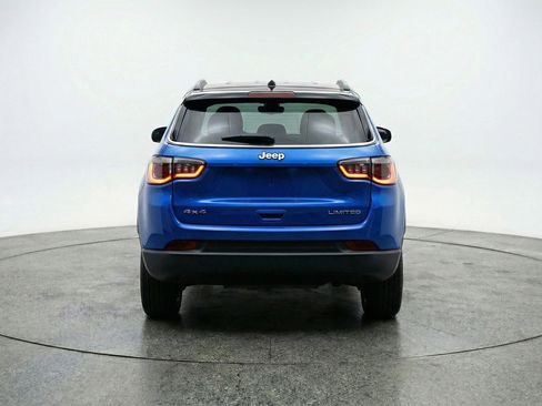 Used 2025 Jeep Compass Limited image 7