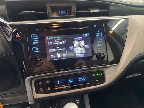 Used 2019 Toyota Corolla L image 11