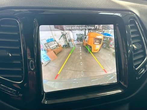 Used 2020 Jeep Compass Limited image 14