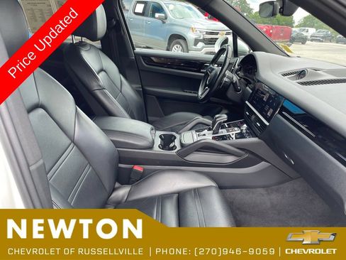 Used 2019 Porsche Cayenne AWD/4WD image 21