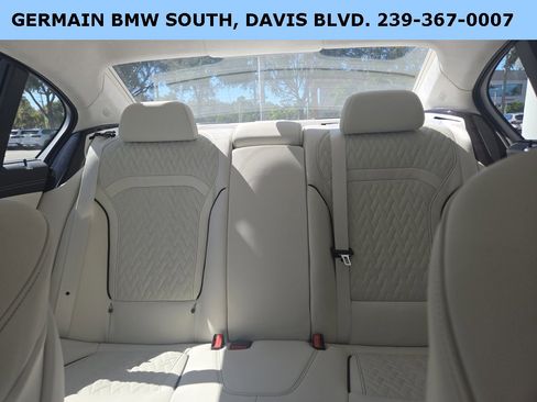 Used 2021 BMW ALPINA B7 xDrive image 38