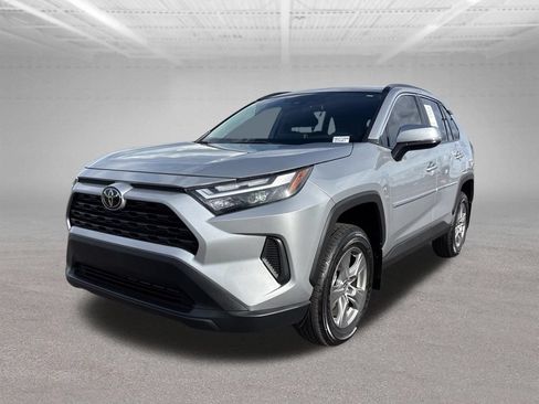 Used 2025 Toyota RAV4 XLE w/ Convenience Package FWD image 1