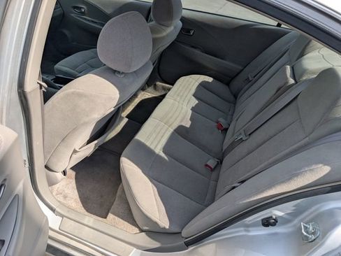 Used 2002 Nissan Altima 2.5 S FWD image 12