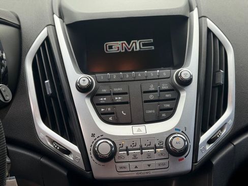 Used 2017 GMC Terrain SLE FWD image 24