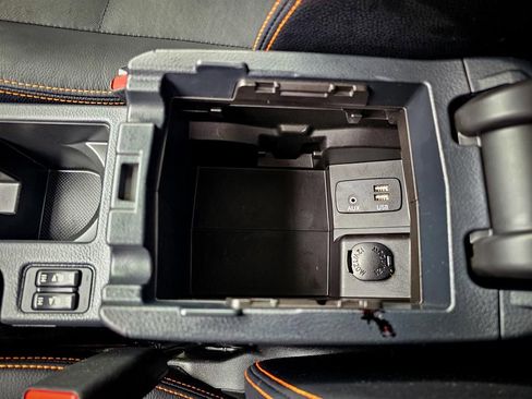 Used 2017 Subaru Crosstrek 2.0i Limited w/ Popular Package #2 image 27