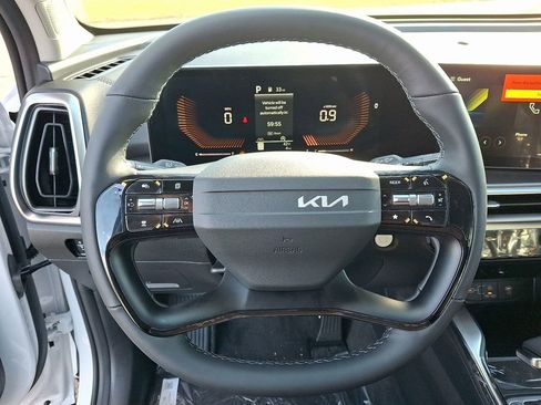 New 2026 Kia Sorento LX FWD image 10