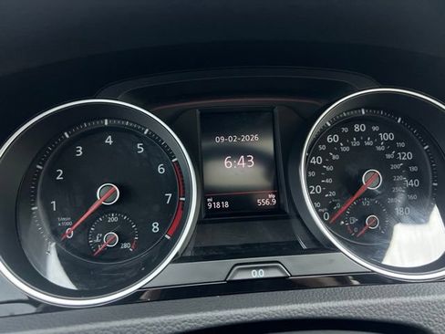 Used 2021 Volkswagen GTI SE FWD image 3