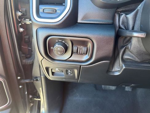 Used 2021 RAM 1500 Laramie image 29