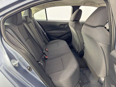 Used 2022 Toyota Corolla LE image 32