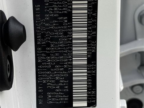 Certified 2026 Toyota Corolla LE image 32