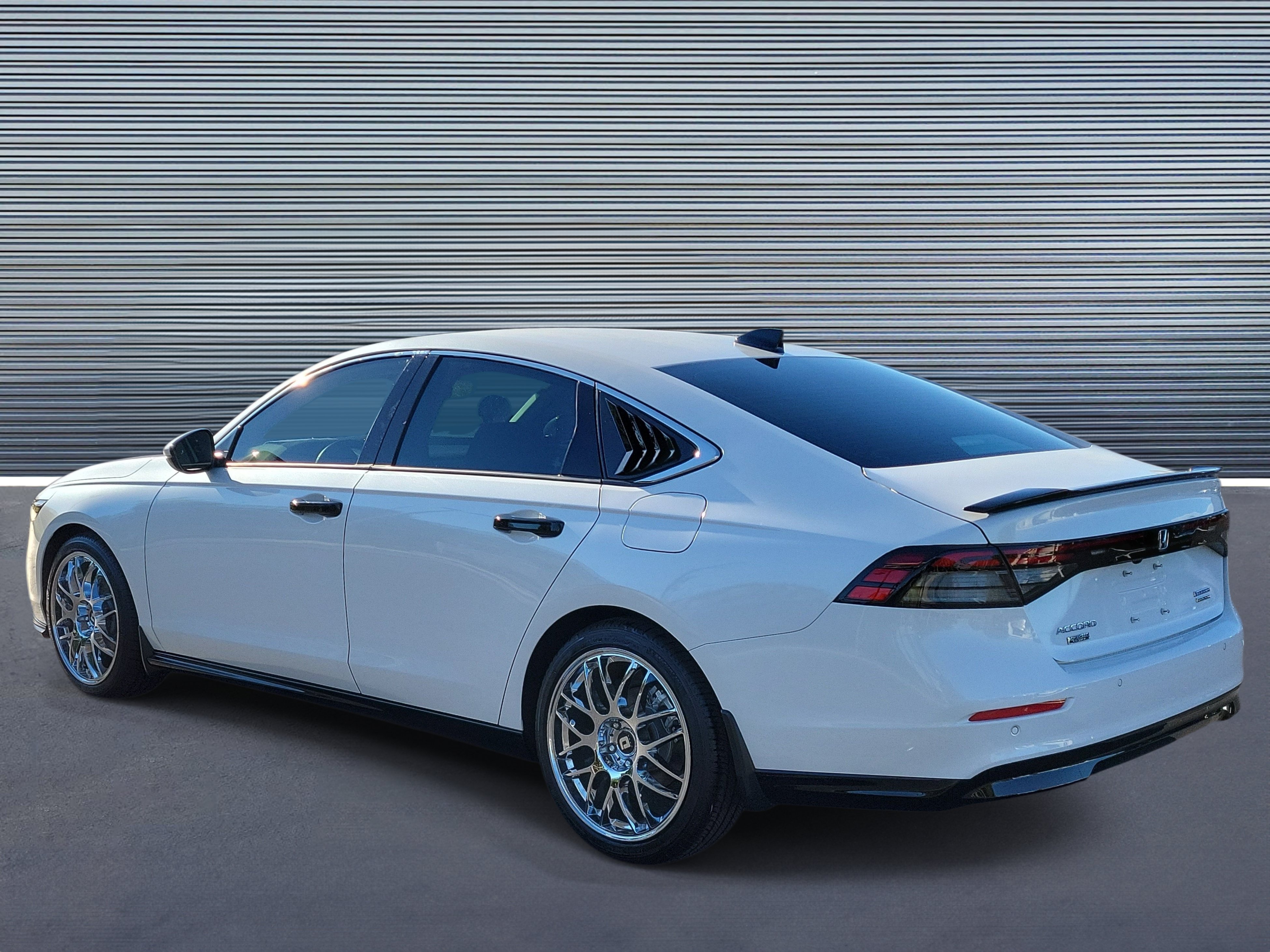 Used 2025 Honda Accord Touring image 4